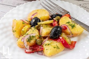 Salata orientala cu masline si muraturi